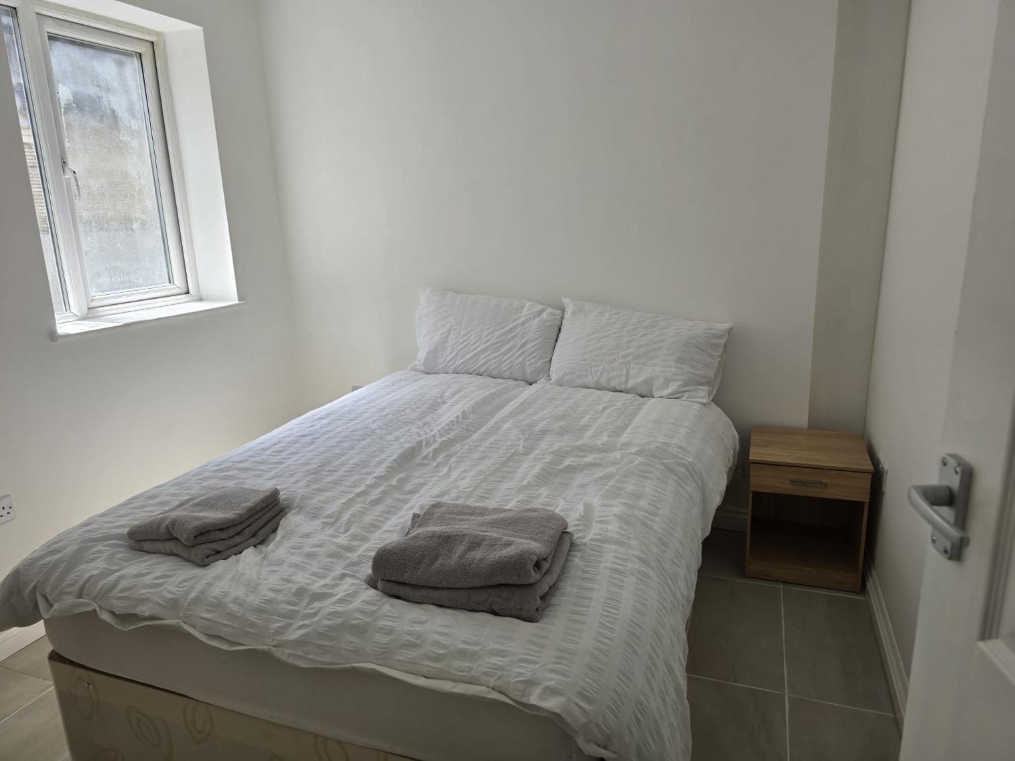 One Bedroom Flat Near Westfield Apartment London